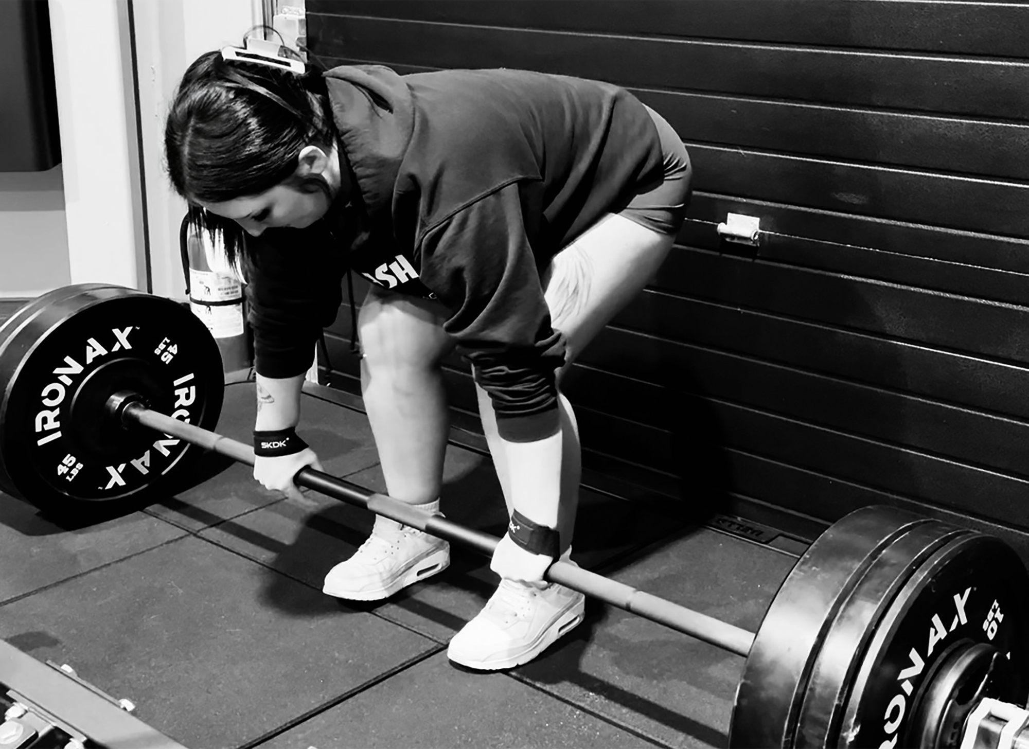 Hailea deadlifting